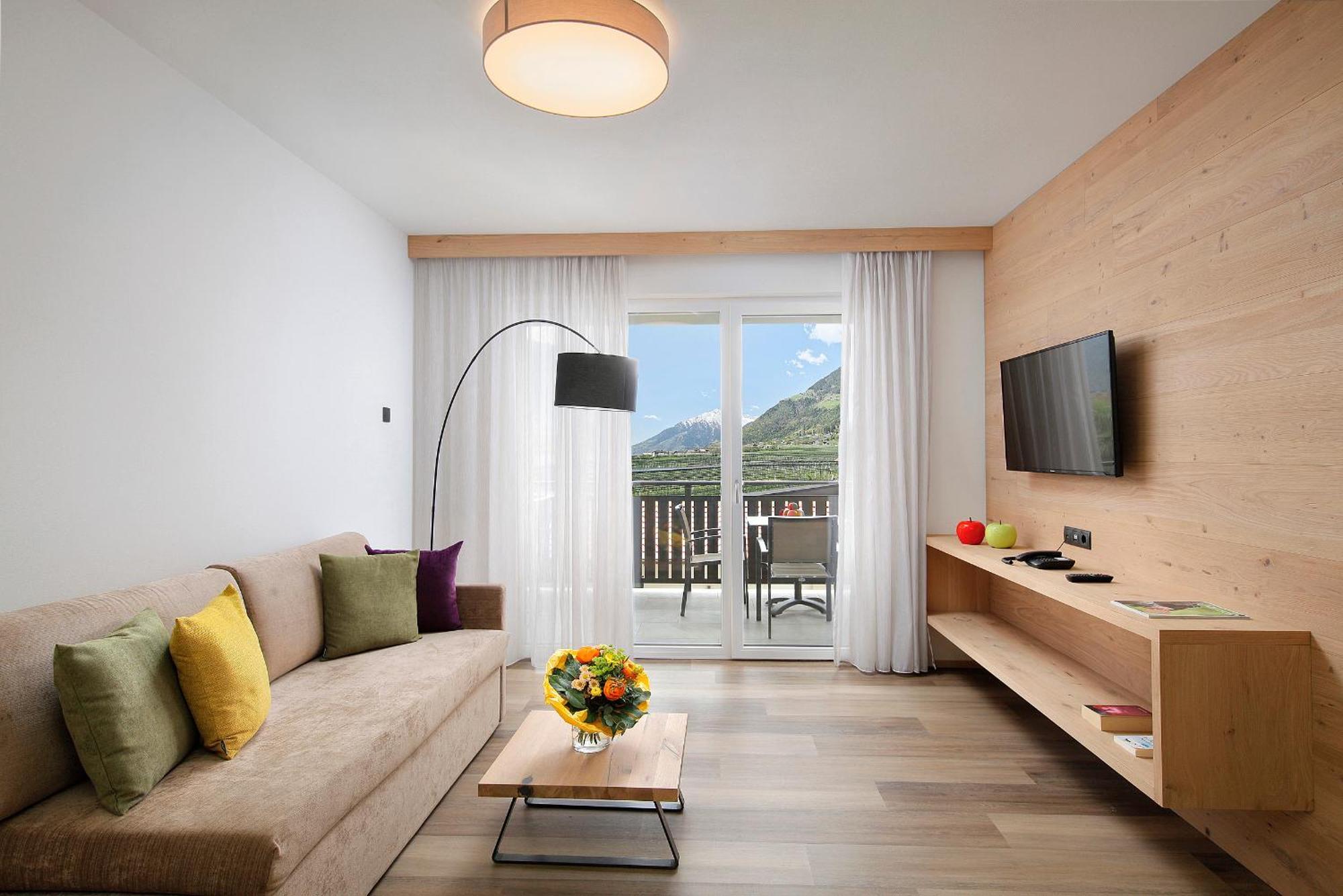 טירולו Appartement-Hotel Anthea מראה חיצוני תמונה